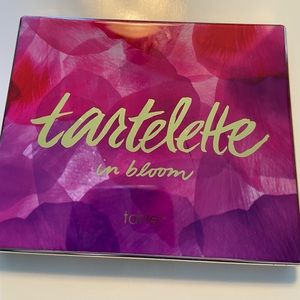Tarte Tartlette in bloom palette